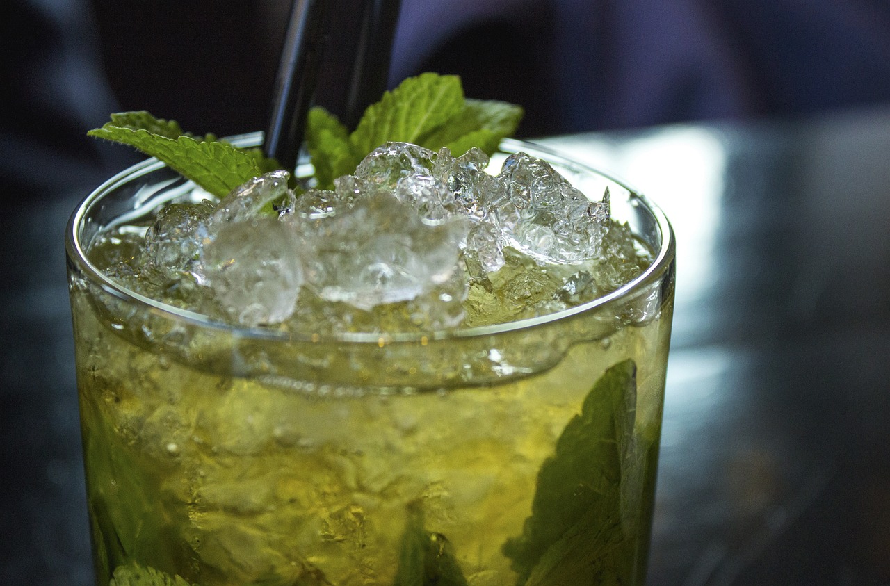 IMA: Digital ID - Th…
¡Refrescante y Legendario: El Mojito Cubano!
![image