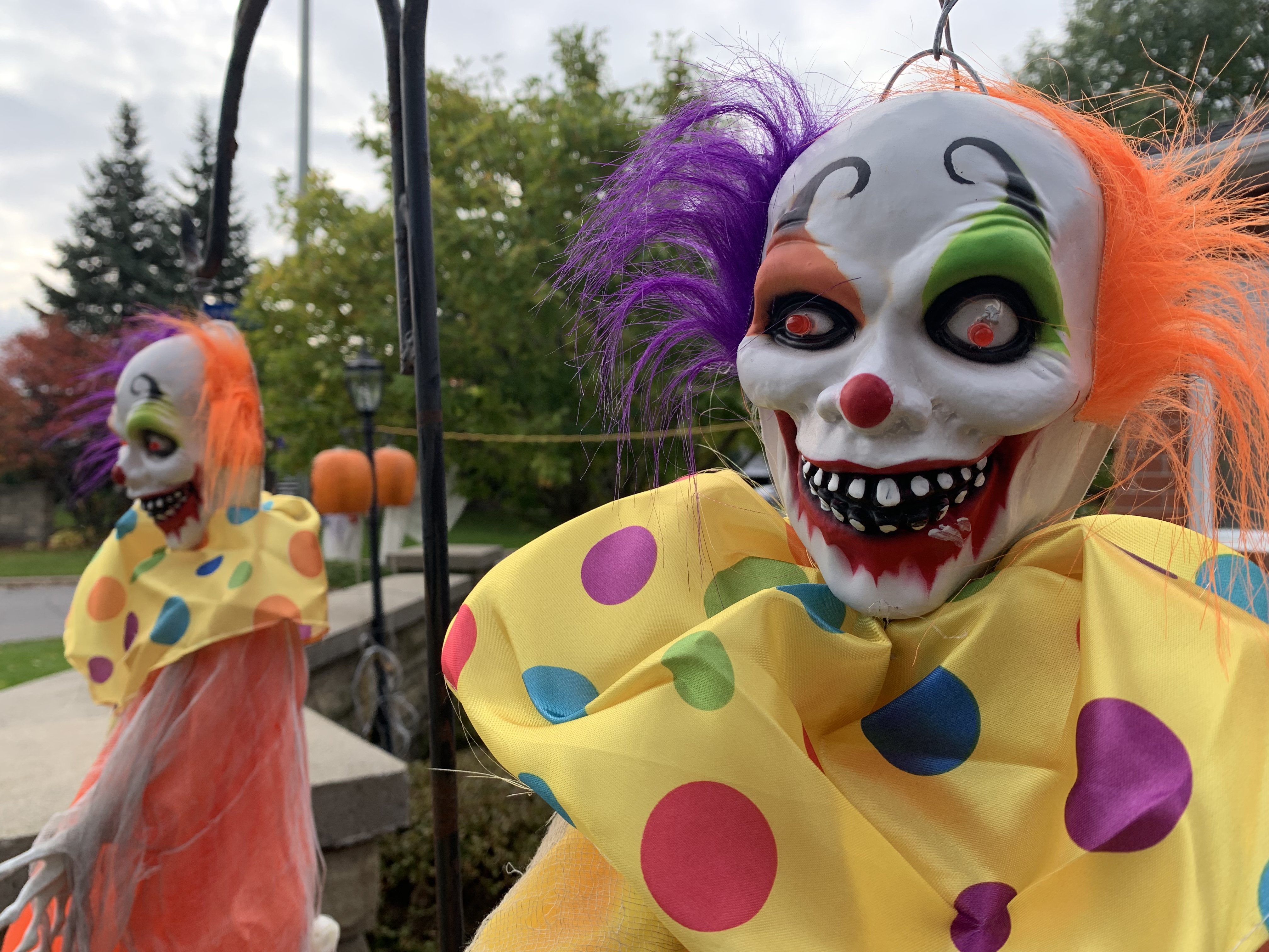 blurt-spookfest-some-spooky-clowns-in-the-neighborhood-blurt