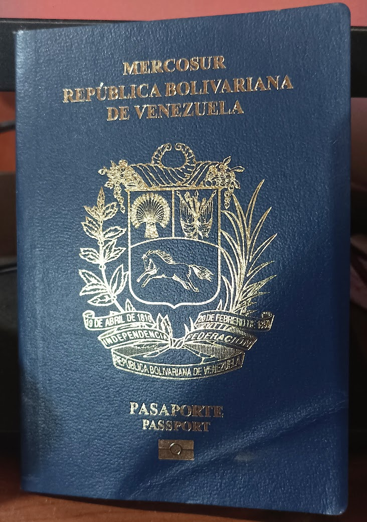 viaje-a-la-embajada-de-venezuela-esp-eng-blurt