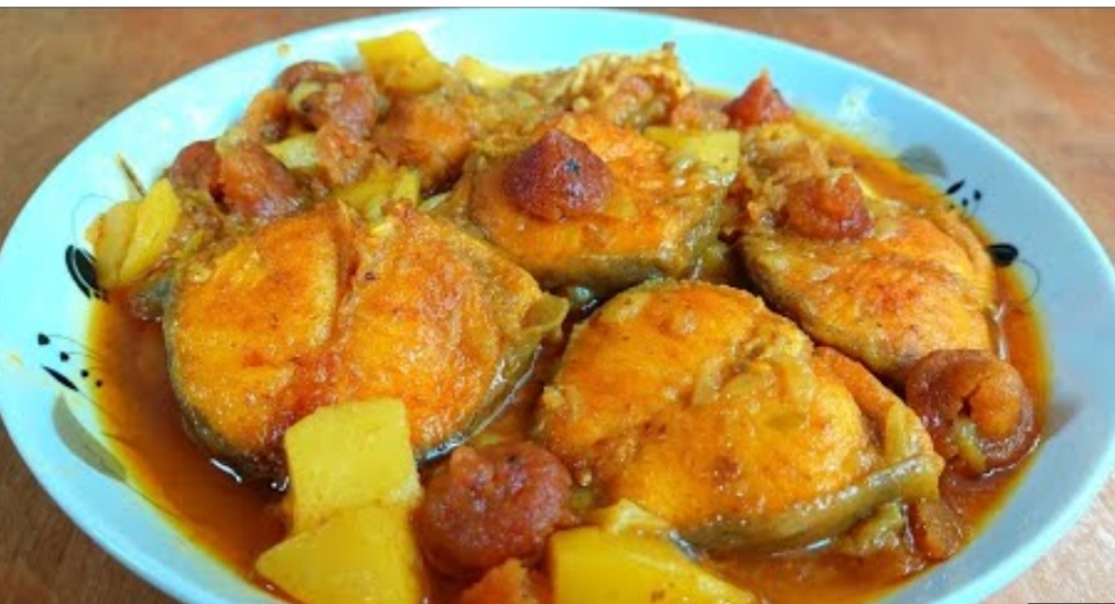pangas-fish-cooked-with-potato-and-dal-pills-blurt